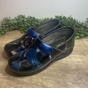 DANSKO PROFESSIONAL XP BLUE HIBISCUS Patent Leather Clogs Womens EU 39 US 8.5-9